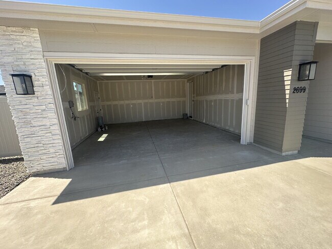 Building Photo - Brand New 4 Bed 2 Bath Home!