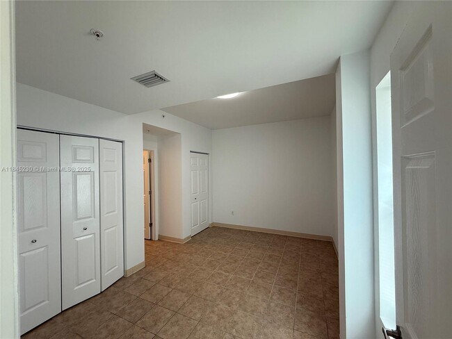 Building Photo - 5978 SW 64th St