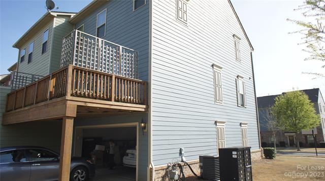 Building Photo - 4072 Zilker Park Dr