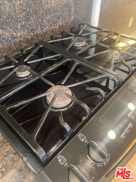 Building Photo - 1862 S Bentley Ave