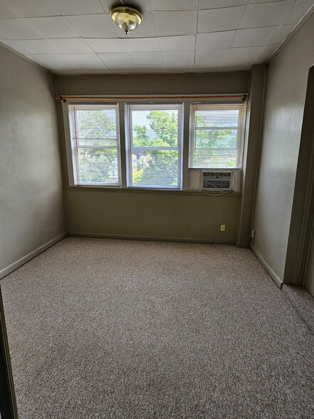 2nd Bedroom - 993 National Rd