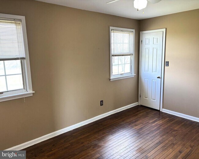 Building Photo - 723 Godshall Rd