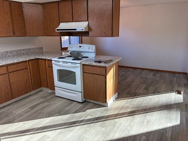 Building Photo - Winter Special!!!!!!! $1,250 off the first month's rent with a 12-month lease!!!!