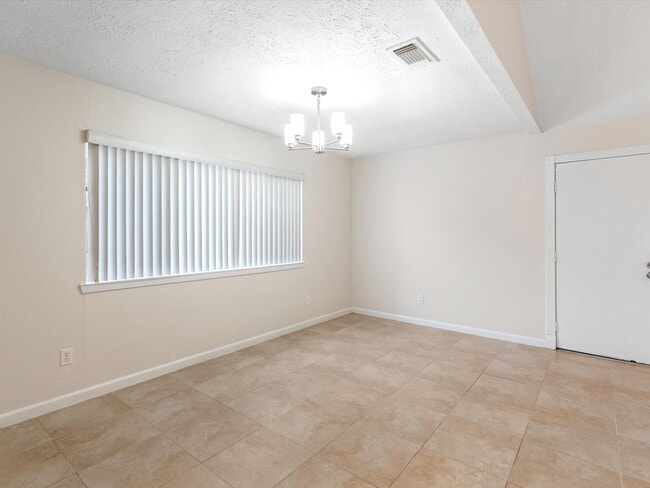 Building Photo - 13515 Wimbledon Oaks Dr