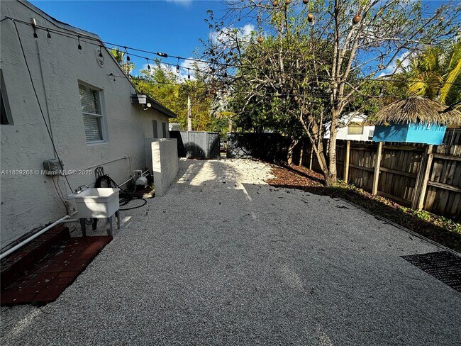 Building Photo - 19120 SW 128th Ct