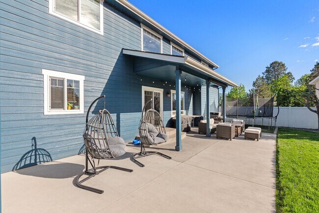 Building Photo - Beautiful, Executive  Home on Cul de Sac i...