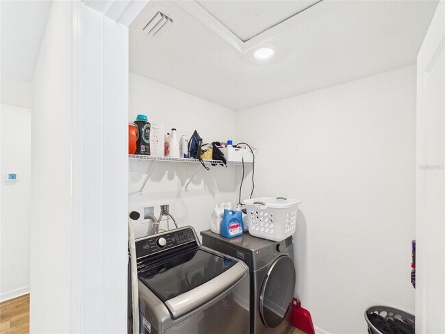 Building Photo - 5194 Sailor Rd