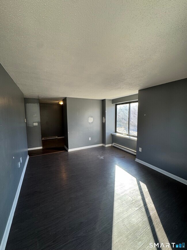 Building Photo - 356 Franklin Ave