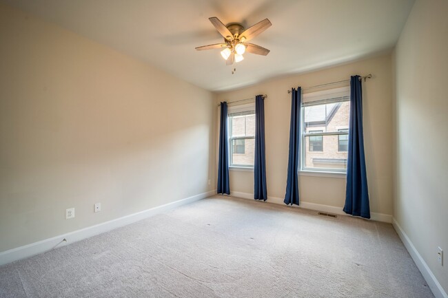 Building Photo - Modern Kincora Townhome-Style Condo | 3 Bedrooms | EV Charging | Backing to 165 Acres of Conserva...