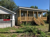 Building Photo - Fully Renovated Single Family Home