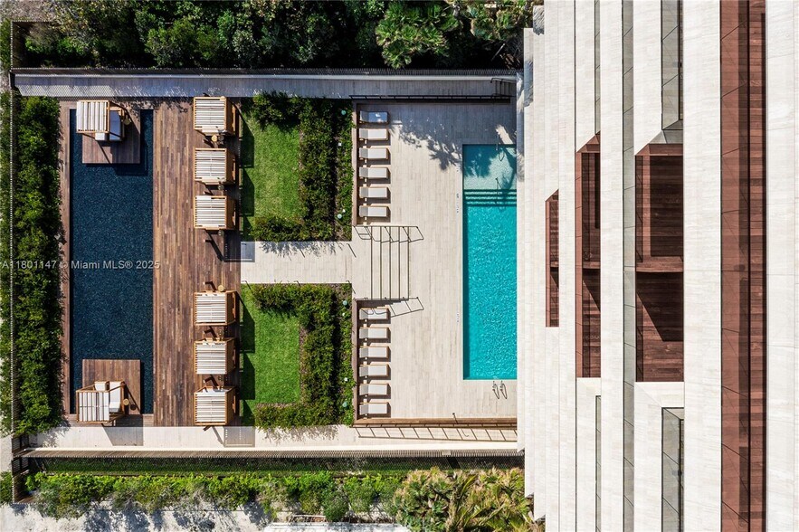 Building Photo - 8955 Collins Ave