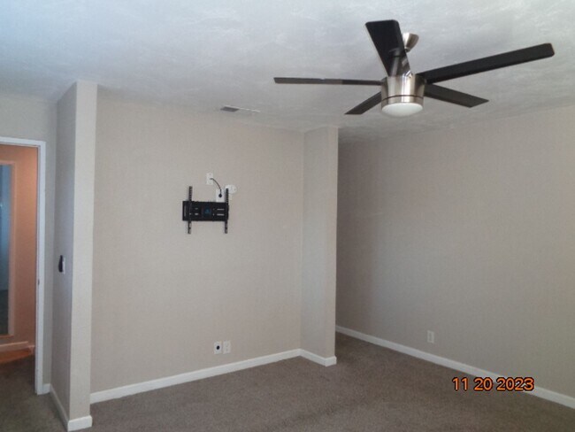 Building Photo - 720 Devonshire Ct