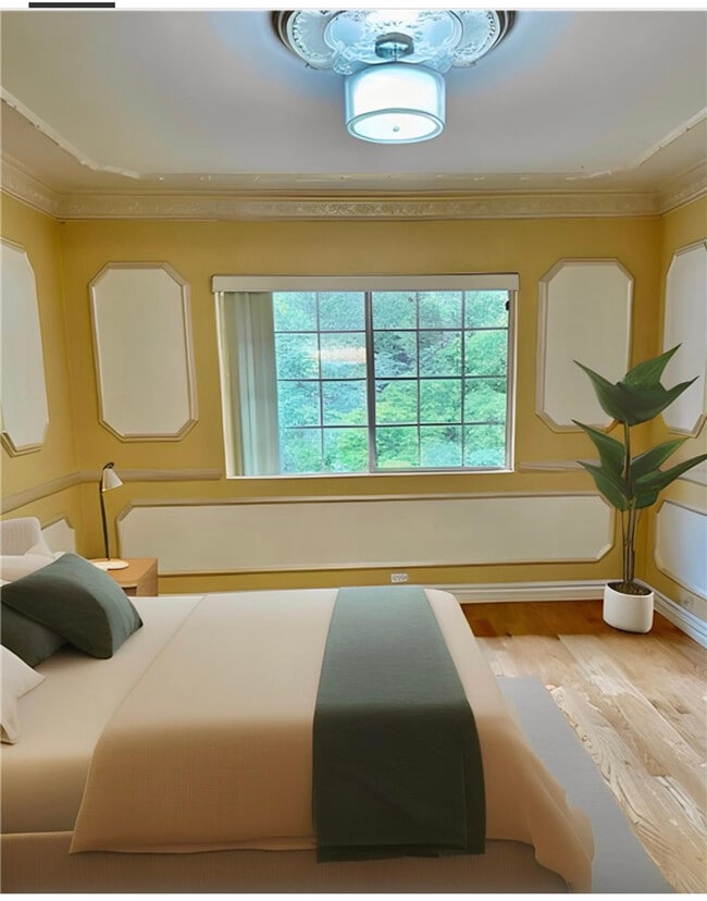 Building Photo - 1426 Hillside Dr