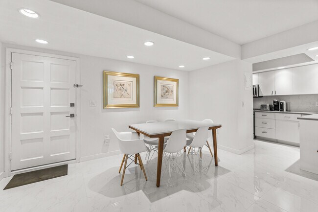 Building Photo - 2780 S Ocean Blvd
