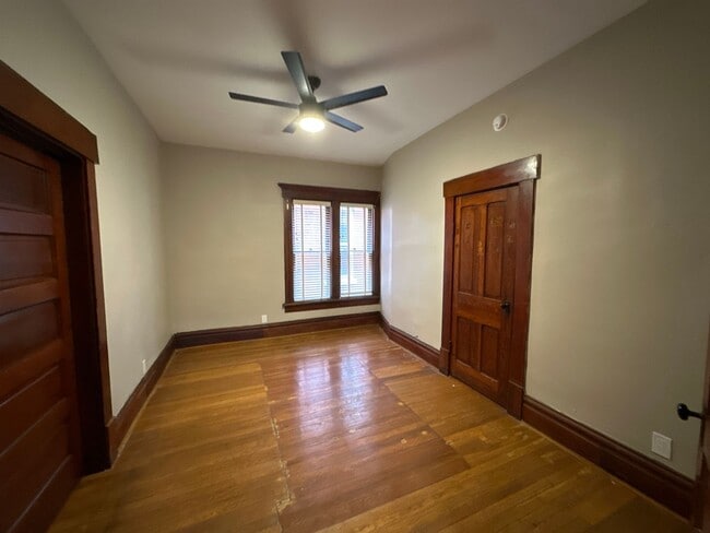 Building Photo - W Hubbard Ave 105-107 NCR