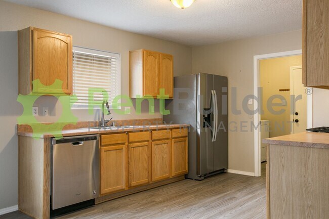 Building Photo - CALL US TODAY AT (505) 808-6467 TO SCHEDUL...