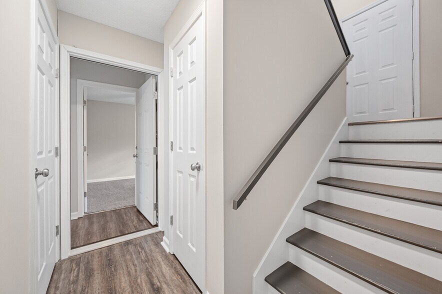 Building Photo - 117 Settlement Dr