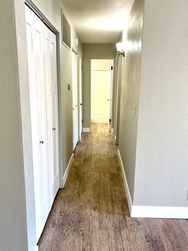 Building Photo - 4026 N Illinois Ave