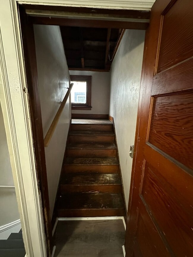 Building Photo - Single Family Home Ready for Rent in a Gre...