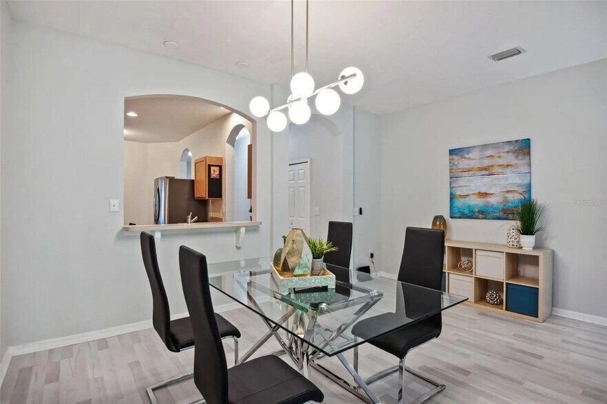 Dining area - 18108 Nassau Point Dr