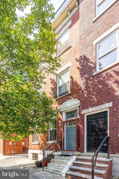 Building Photo - 1331 Dickinson St