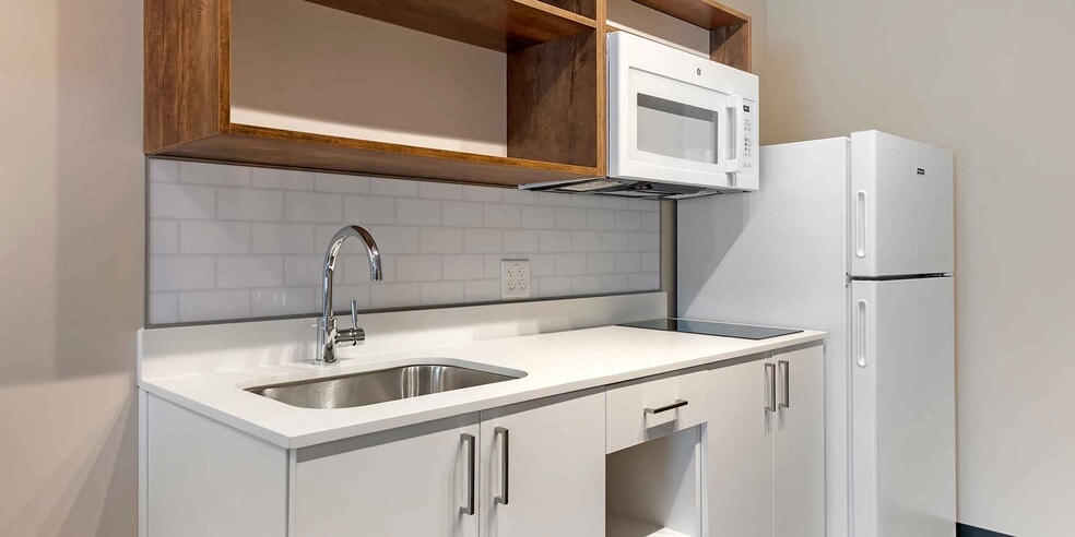 Building Photo - Furnished Studio-Orlando - Sanford