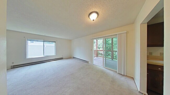 Building Photo - 2Bed 1Bath with Carport! Walk to MSU