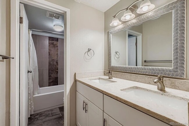 Building Photo - 555 E 10th Ave