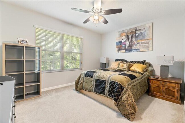 Building Photo - 1117 Hillhurst Dr
