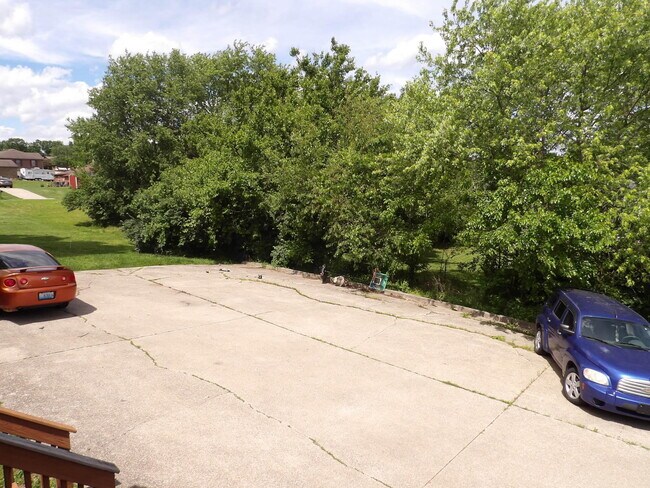 Building Photo - 75 Ashwood Ct
