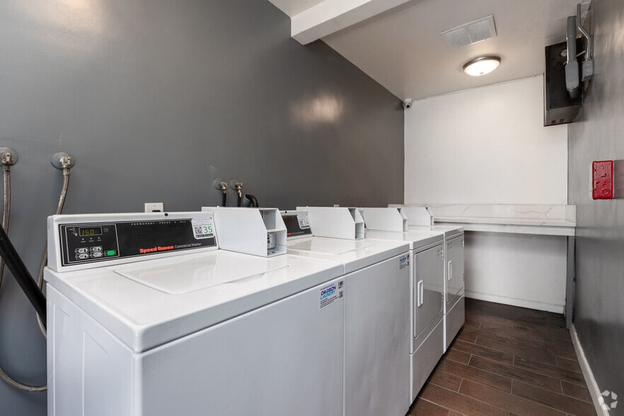 Laundry room - 4307 W. 28th St
