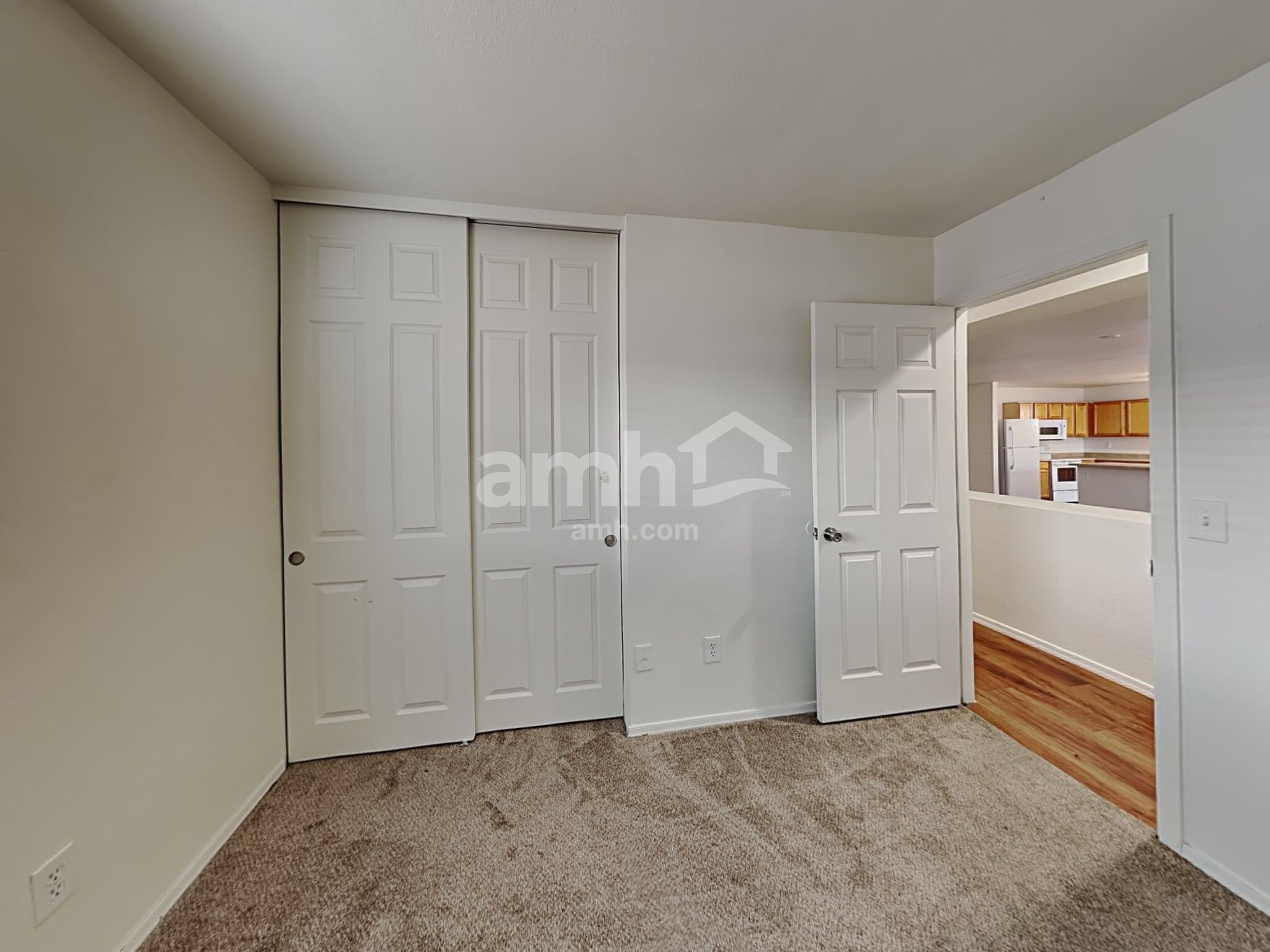 Building Photo - 15618 W Evans Dr