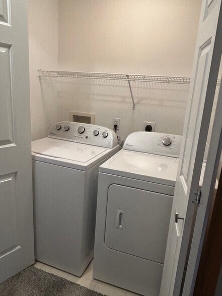 Building Photo - 7425 Wistful Vista Dr