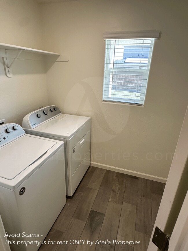 Building Photo - 1373 S Autumn Breeze Ct