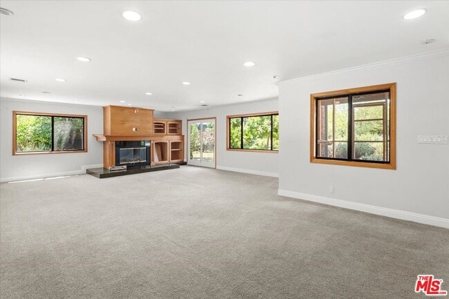 Building Photo - 22954 Collins St