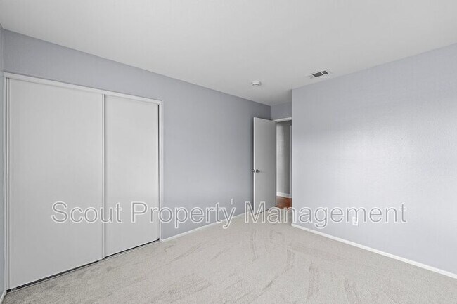 Building Photo - 31654 Granville Dr