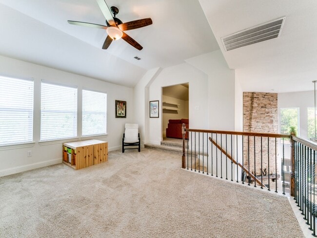 Building Photo - This home is a must see!!