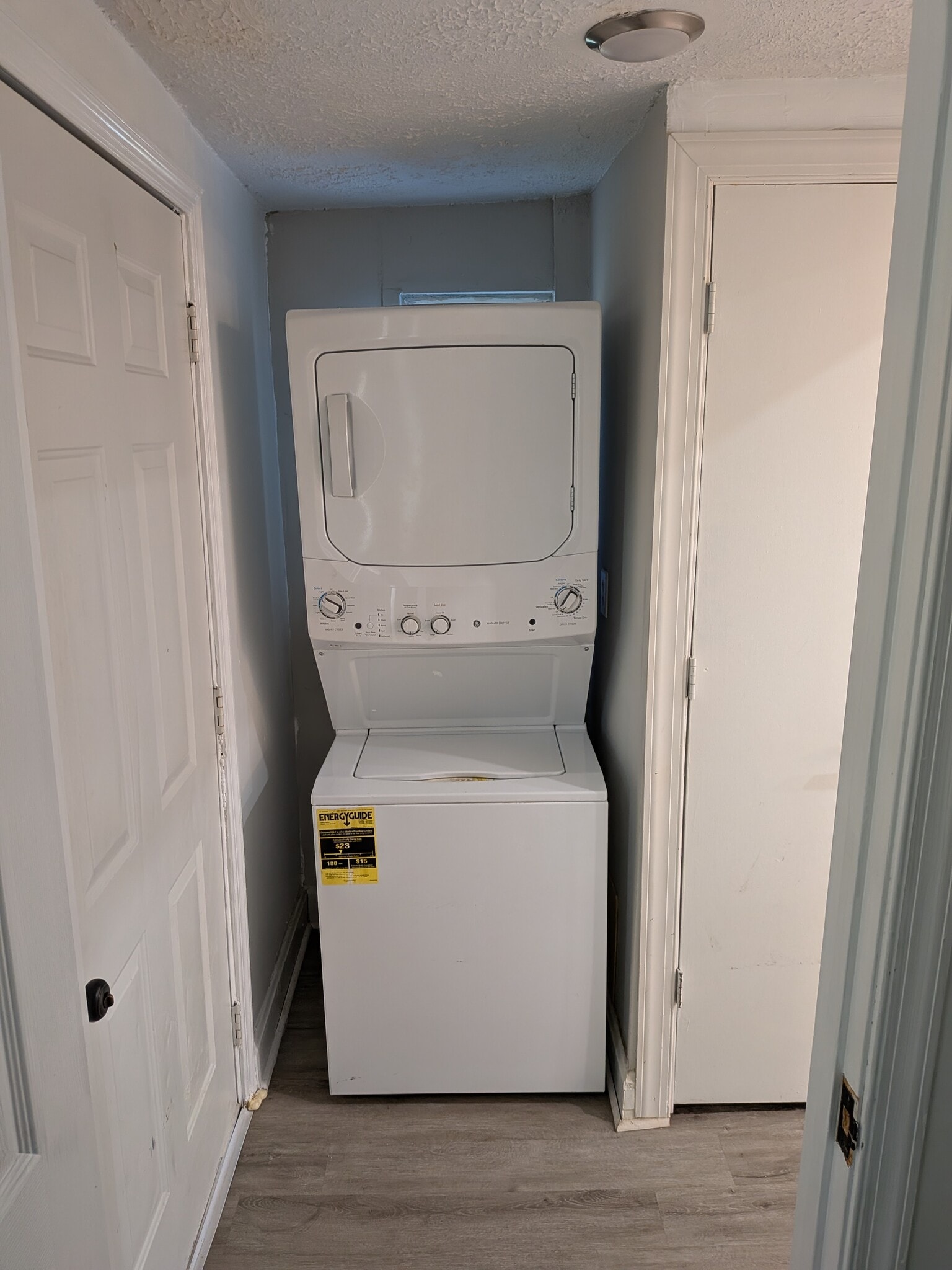 Laundry - 1613 13th St