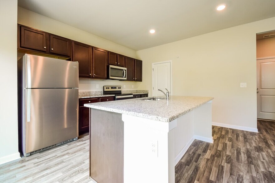 Building Photo - 307 Hamilton Pointe Dr