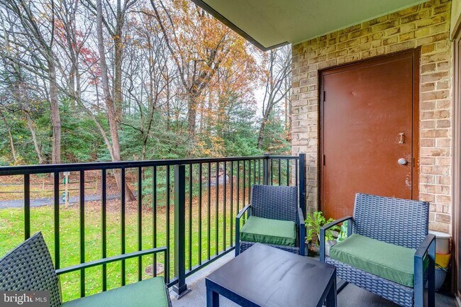 Building Photo - 11643 Stoneview Square