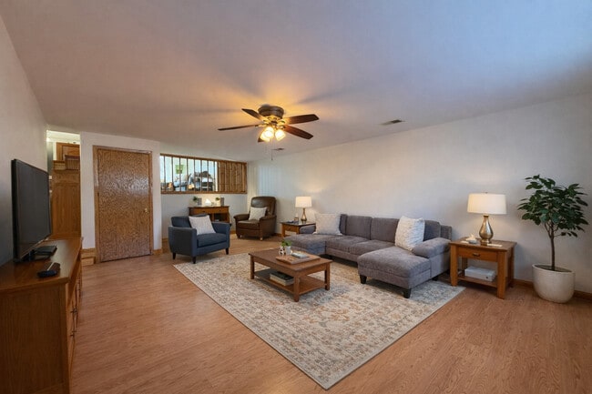 Building Photo - 6944 W 106th Pl