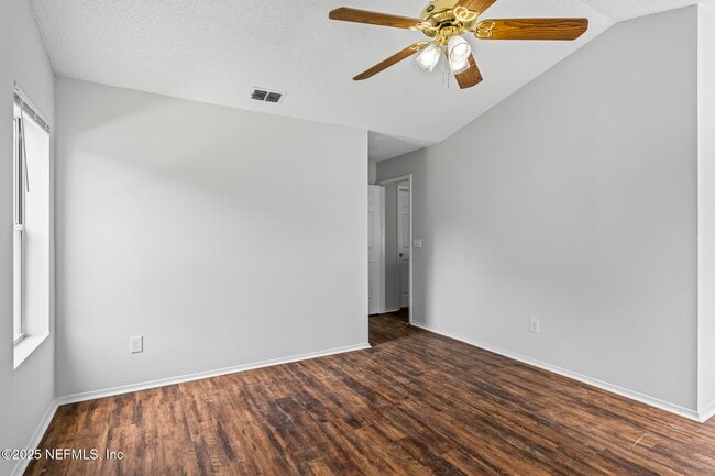 Building Photo - 517 Tuxedo Ct