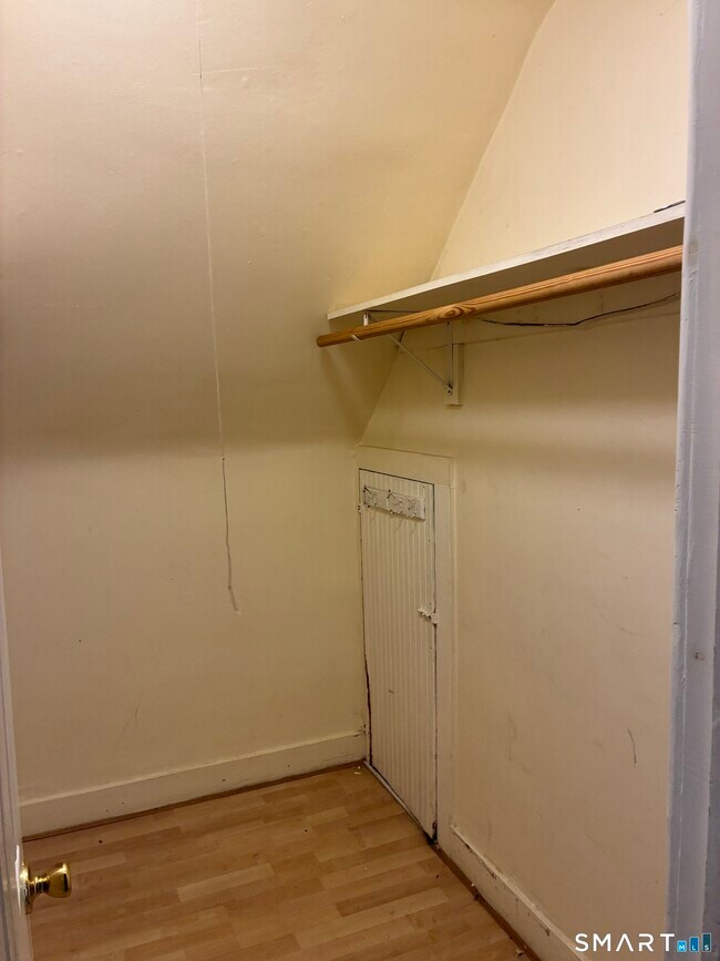 Building Photo - 255 Poplar St