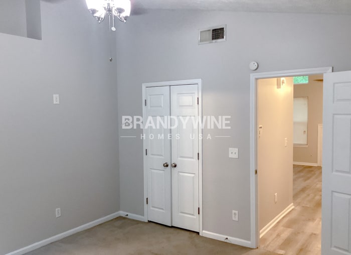 Building Photo - 4400 Westchester Ct
