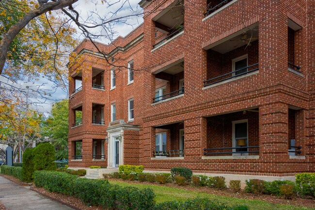 Building Photo - The Senate Club - 2 bedroom/2 bath **** MO...