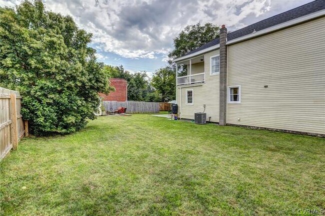 Building Photo - Quiet Cozy Northside Home for Rent