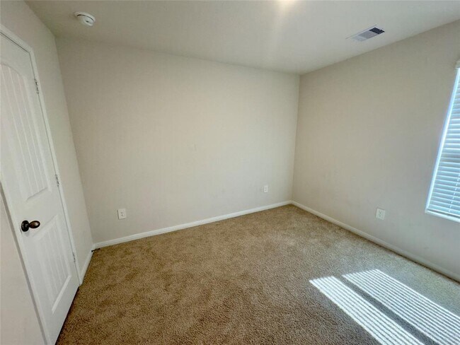 Building Photo - 1302 Camden Ln