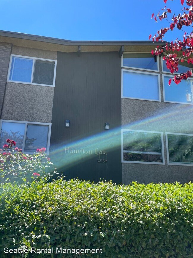 Building Photo - 1 br, 1 bath House - 6557 4th Ave NE  Unit #6