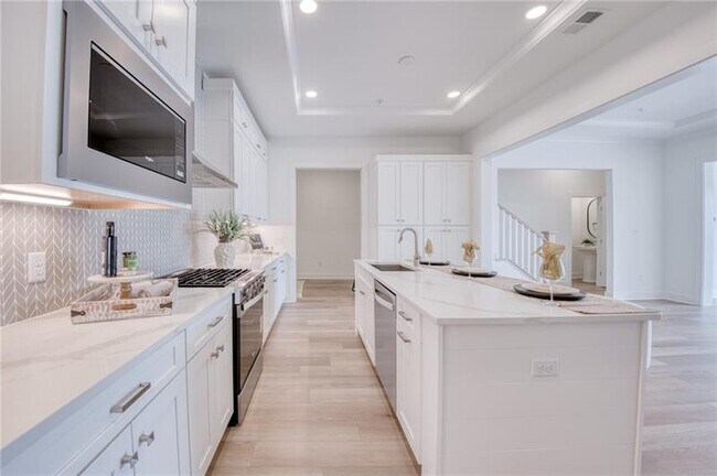 Building Photo - 304 Highbridge Ln