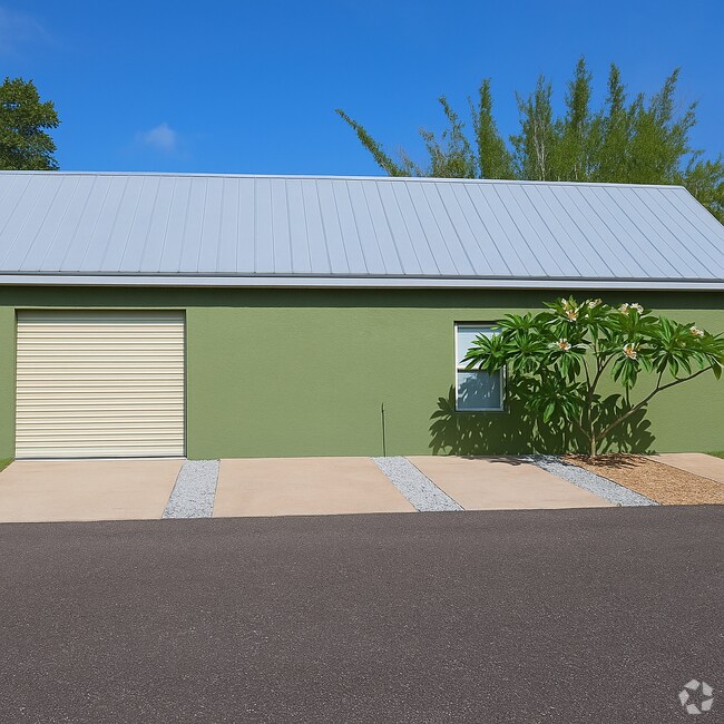 Building Photo - 11111 Country River Dr